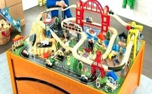 Read more about the article The Best Train Table for Your Kids : 4 Different Types